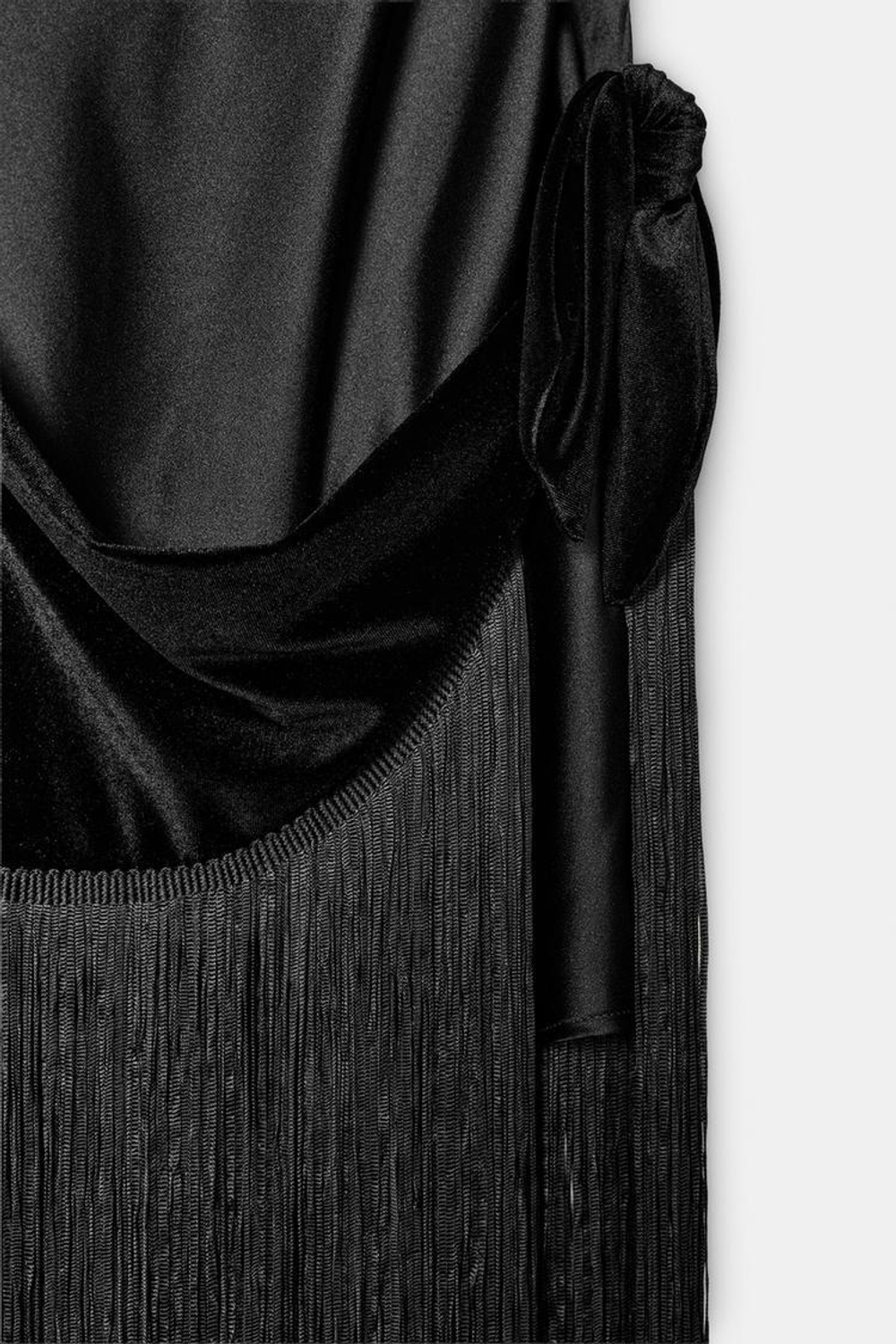 ZARA ДЛИННОЕ КОМБИНИРОВАННОЕ ПЛАТЬЕ С БАХРОМОЙ, ЧЕРНЫЙ