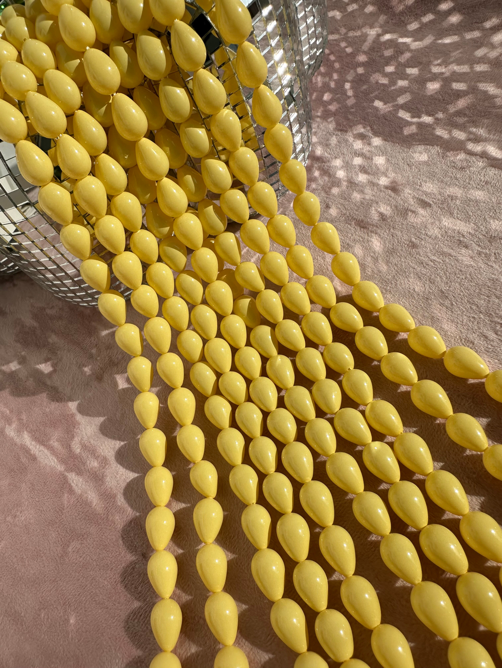 Нить бусин для украшений Капля 9,5х13,5мм, "Майорка-Сливочная" (имитация)