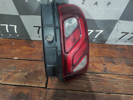 Фонарь задний правый Renault Duster 1 15-21 Б/У Оригинал 265504304R