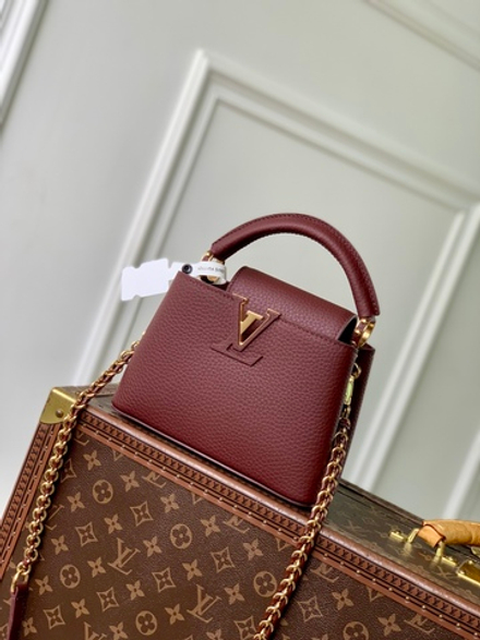 Louis Vuitton Capucines Mini