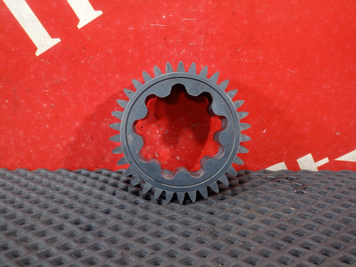 Шестерня привода масляного насоса