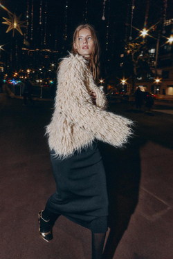 ZARА КАРДИГАН С БАХРОМОЙ И ЭФФЕКТОМ ВОРСА, ЭКРЮ