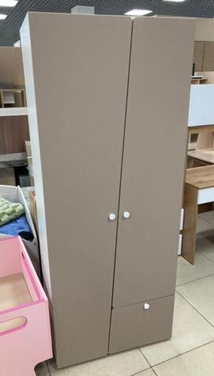 Шкаф 2-х дверный с ящиком Диагональ МДФ белый/капучино