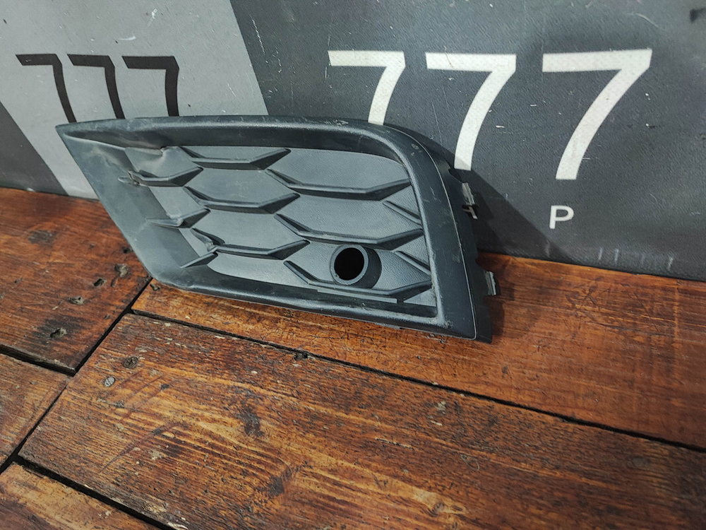 Накладка переднего бампера VW Tiguan 2 16-20 Б/У Оригинал 5NA8546619B9