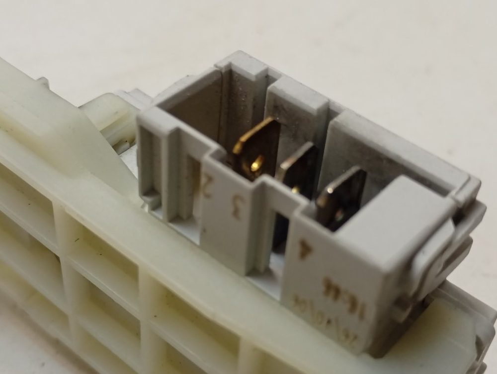 WISL103 кт63 Блокировка люка для стиральной машины Indesit WISL 103 б/у