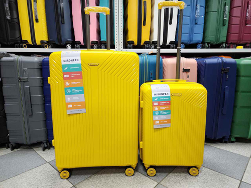 Чемодан Средний (М) полипропилен "Mironpan" съёмные колёса