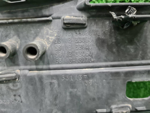 Решетка переднего бампера Toyota Camry xv70 17-21