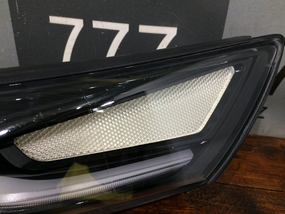 Фара ДХО левая LED Hyundai Santa Fe 4 (TM) 18-21 Б/У Оригинал 92207S1000