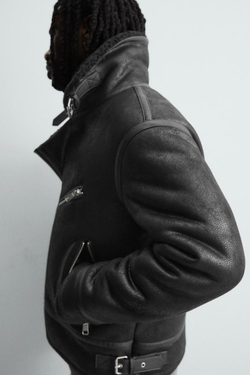 ZARA КОМБИНИРОВАННАЯ КУРТКА ИЗ ИСКУССТВЕННОЙ КОЖИ, ЧЕРНЫЙ