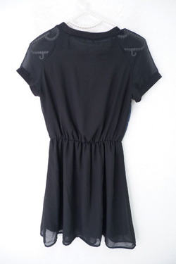 Платье с резинкой на талии на 11-12 лет