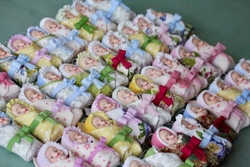 Елочная игрушка Пупсик в одеялке. Девочка