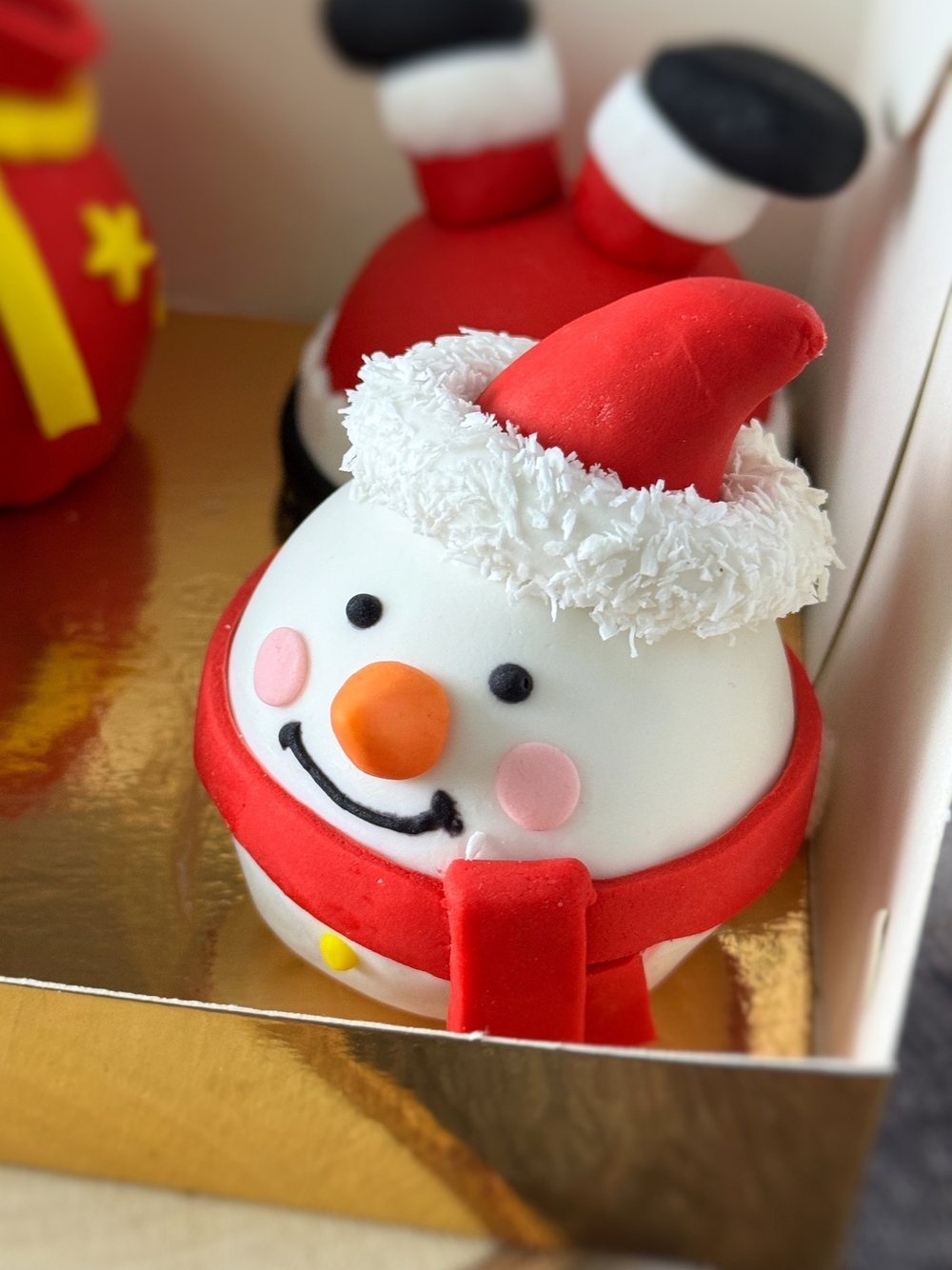 Набор пирожных "Весёлого Рождества" 450 грамм НОВЫЙ ГОД 2026