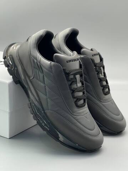 Кроссовки Givenchy