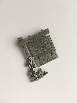 Брошь For Sale JJ