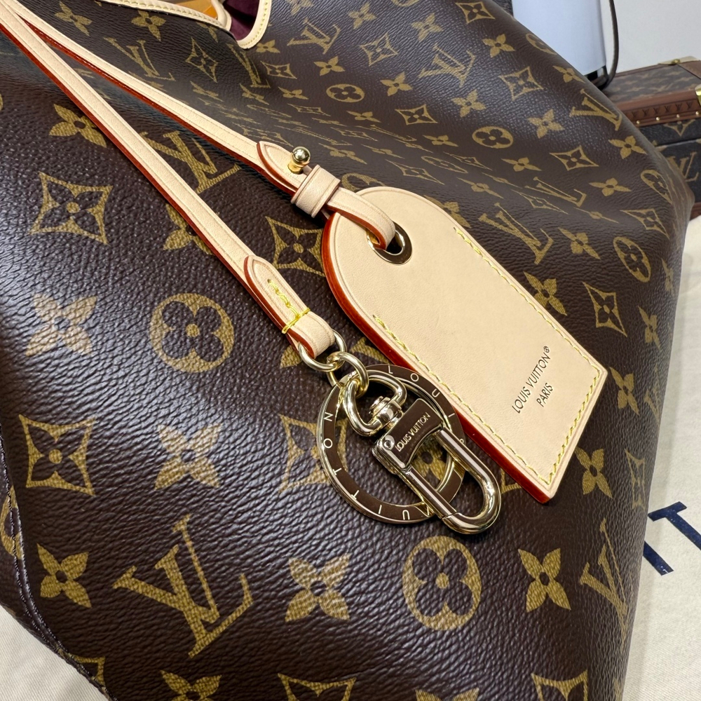 Louis Vuitton Again