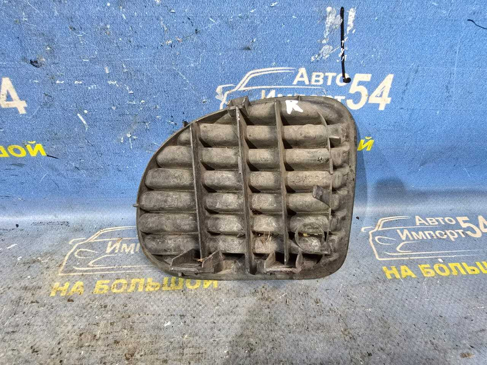 Заглушка бампера TOYOTA FUNCARGO 1999-2002