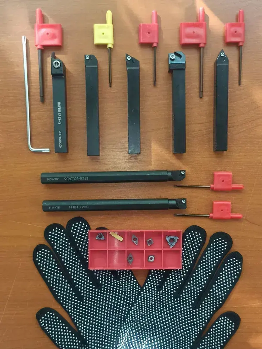 Токарные резцы по металлу 12х12 / Набор из 7 резцов