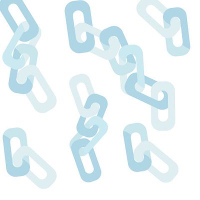 Голубые цепи на белом фоне