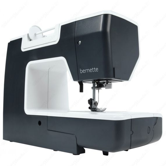Швейная машина Bernina Bernette B37