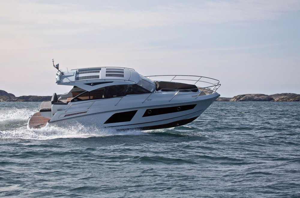 Катер Grandezza 34 OC