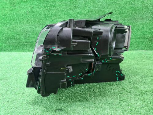 Битая Фара правая VW Teramont (2017-2022) LED