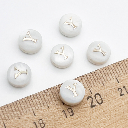 Буква Y, бусина, перламутр, диаметр 7,5-8 мм, толщина 4,5-5 мм, цена за 1 шт