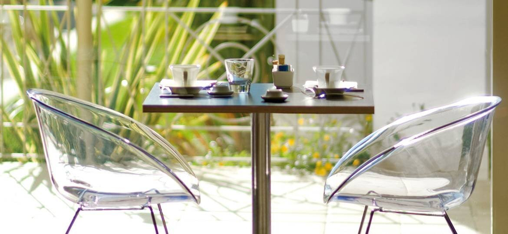 Кресло прозрачное на полозьях Pedrali Gliss