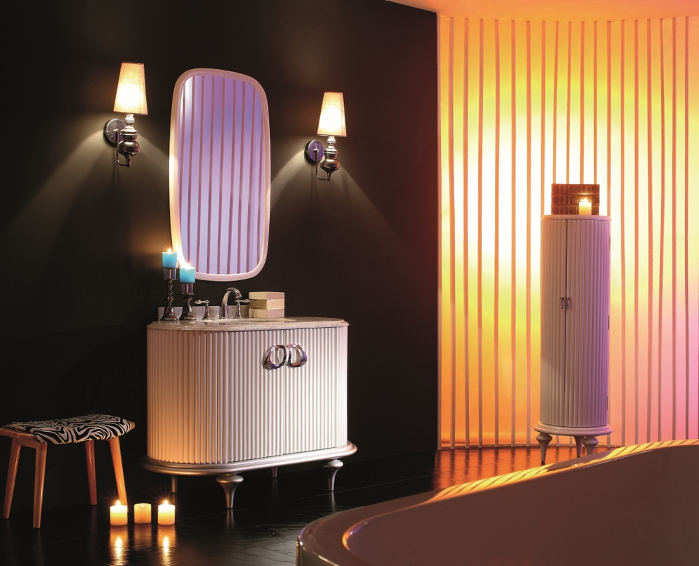 Тумба RIVOLI 120 арт.TS-RI912-C-W/S Белый/Цоколь с ножками серебро