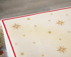 Скатерть 140х280см Mix&Match Home Дед Мороз в волшебном лесу бежевая