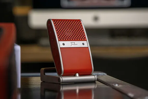 Tula Mic Red