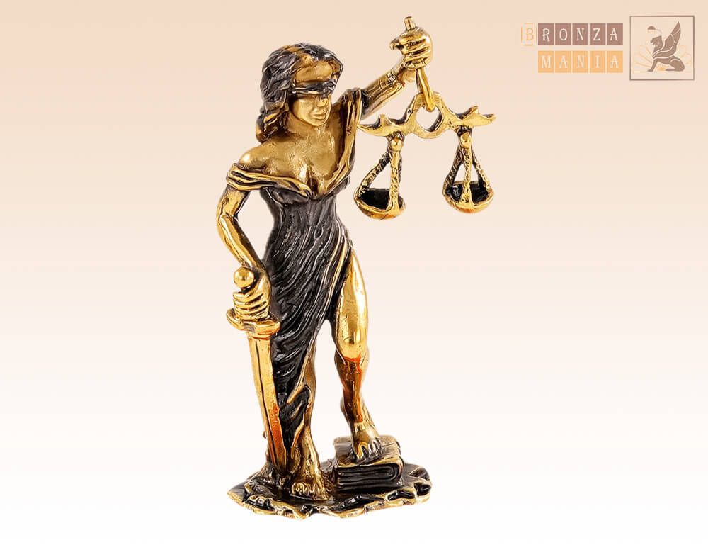 фигурка Фемида