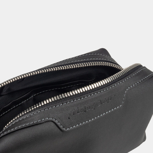 Несессер Tube из кожи теленка черного цвета