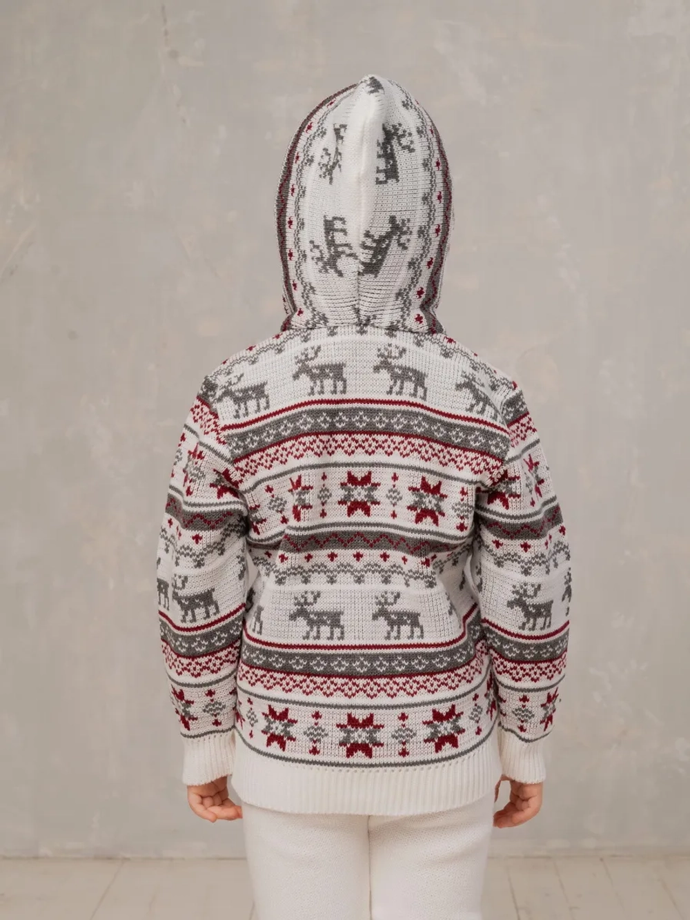 Кофта вязаная на молнии с капюшоном