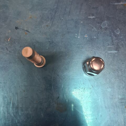 Шпилька + Гайка колеса Кобальт / Лачетти / Джентра