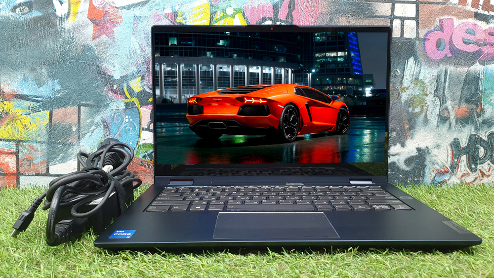 Ультрабук Lenovo i5-11/8Gb/FHD/Multi-touch