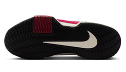 Женские теннисные кроссовки Nike Zoom GP Challenge Pro Clay - pale ivory/rush pink/sail/team red