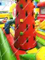 Надувной батут "Страна Сафария" с крышей и высокими горками 13*7*6 м