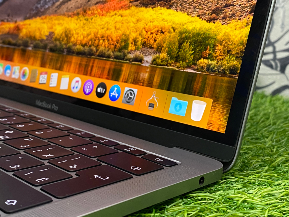 MacBook Pro 13 i5 8/128GB [MPXQ2RU/A]