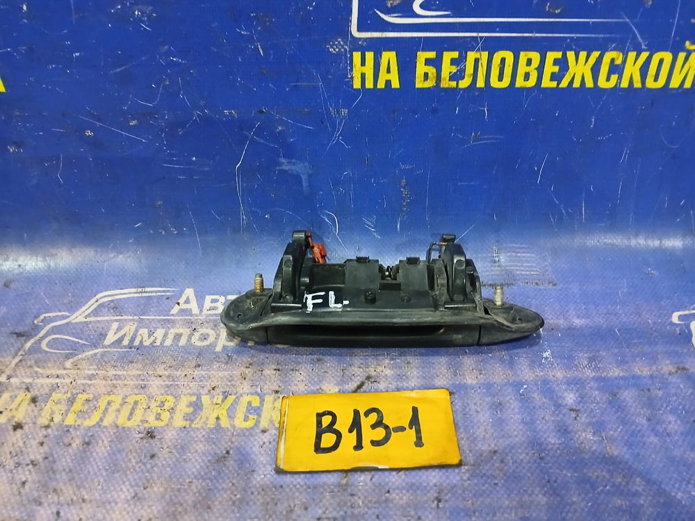 Ручка двери передней левой внешняя NISSAN SUNNY 1990