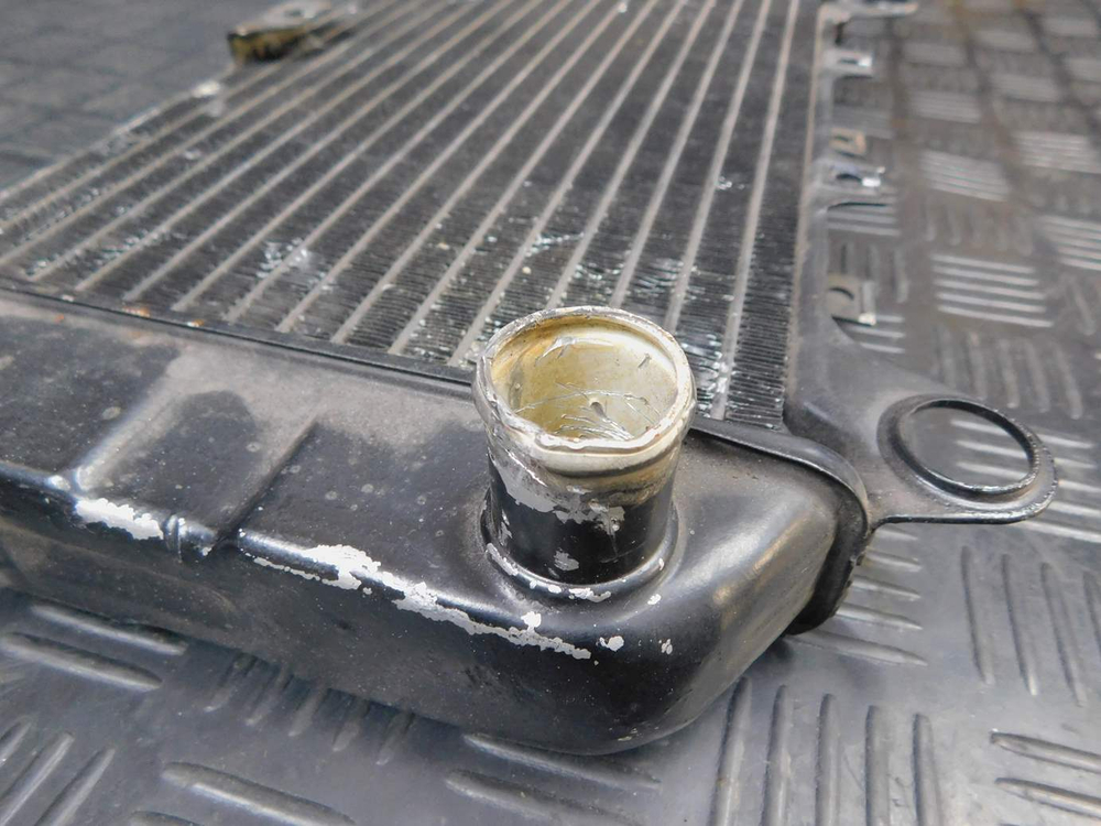 Радиатор Kawasaki ZZR 400 98 053047