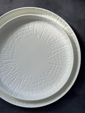 Тарелка круглая с бортом d=23cм, серия "White Raw Wood" P.L. - ProffCuisine