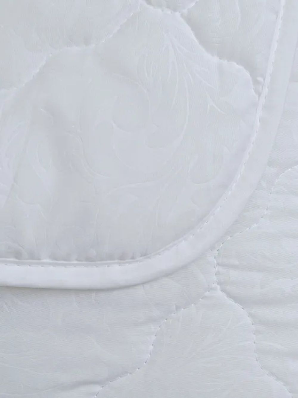 Одеяло всесезонное окантованное, Евро (220*205), микрофибра (150 г/м2)