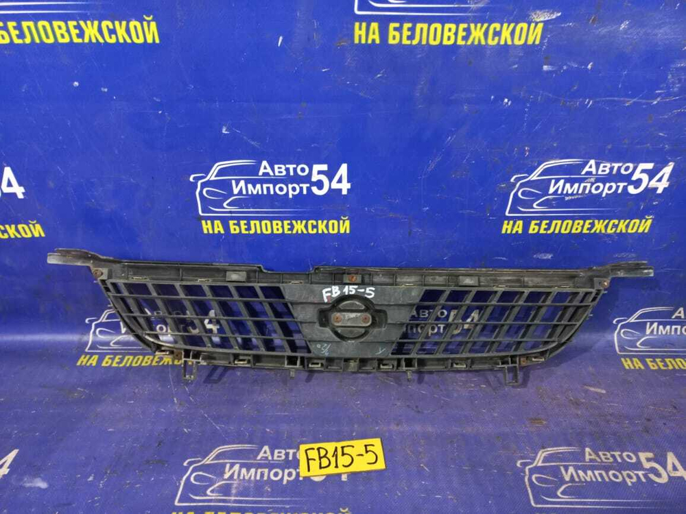 Решетка радиатора NISSAN SUNNY 1999