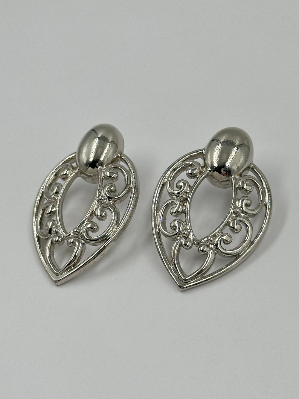 Крупные серьги Avon