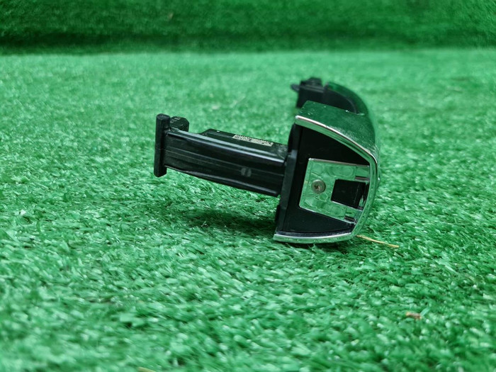 Ручка двери задняя Maserati Levante (2016-н.в.)