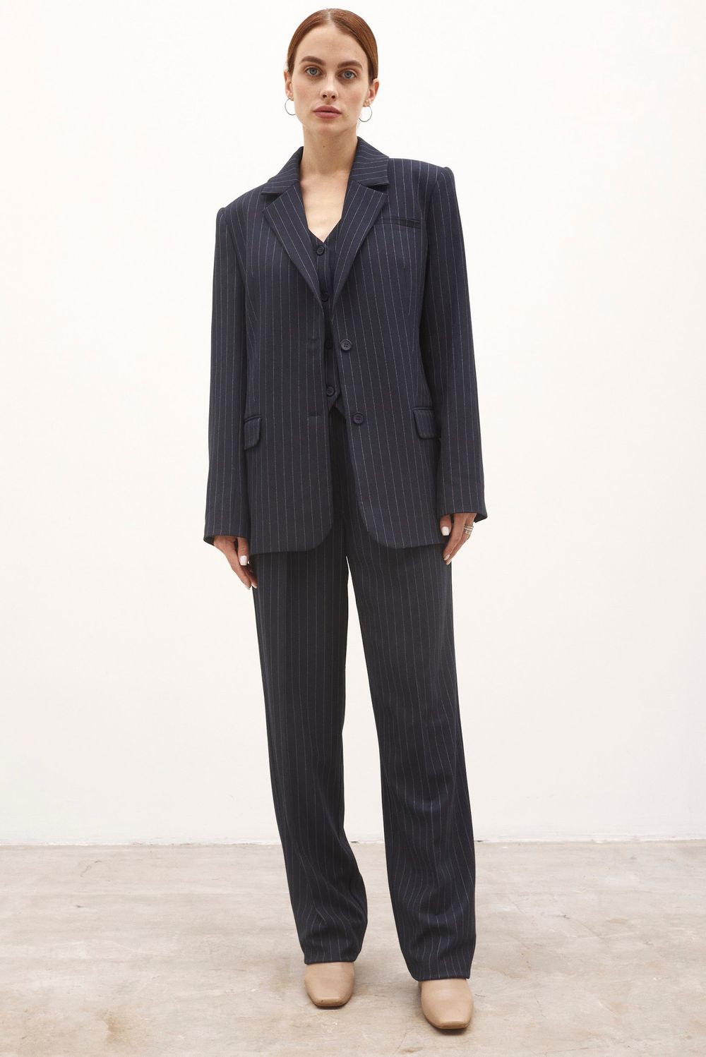 Брюки прямого кроя синие в полоску из мягкой вискозы