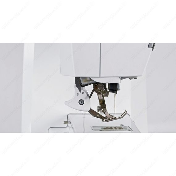 Швейно-вышивальная машина Bernina B 880 Plus