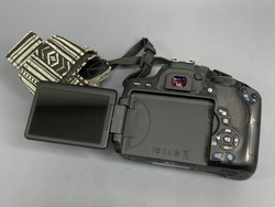 Canon 750D Kit 18-55mm IS STM 99500 кадров