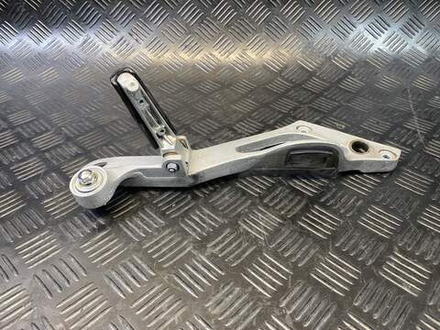 Подножка пассажирская правая Yamaha TDM850 RN03J (с кронштейном) 054007