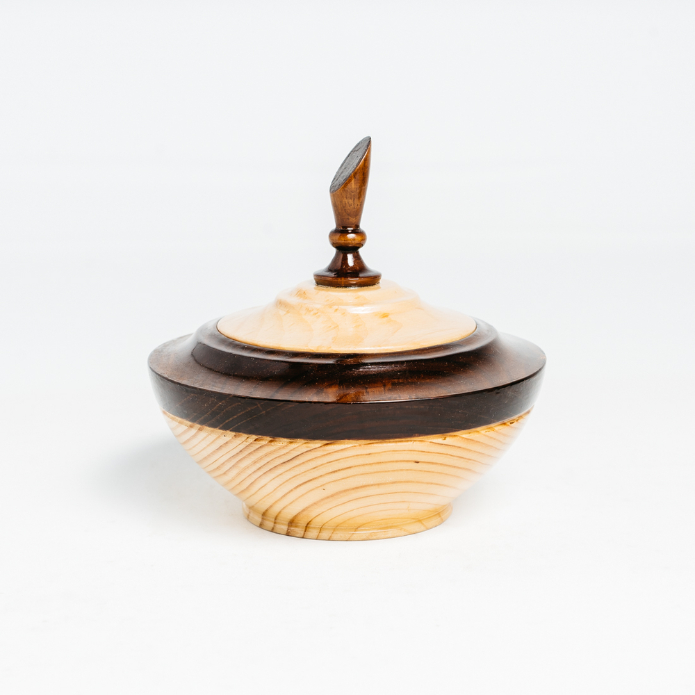 Деревянная сахарница из древесины сибирского кедра